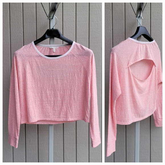 Victoria's Secret Tops - Victoria's Secret | Split Back Active Tee Pink like new Small EUC